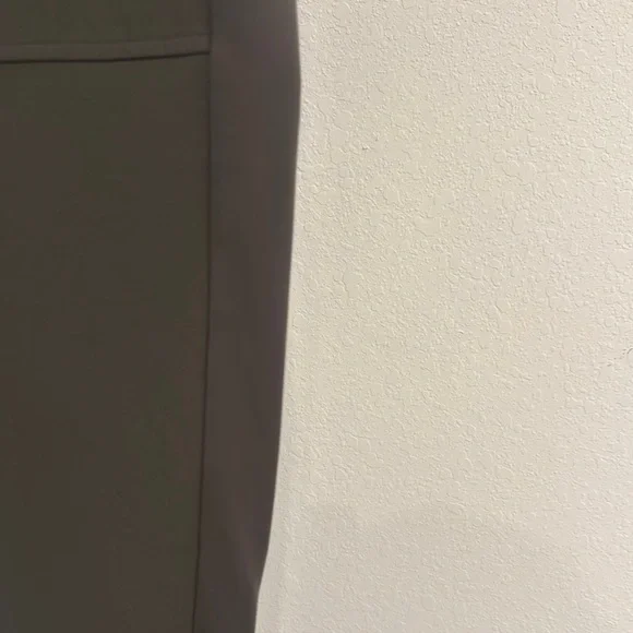 Athleta Green Track Pants with Hybrid Design - Picture 4 of 13